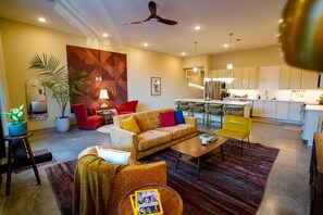 TV - Opal Suite - NEW 2 bed/2 bath loft near Massachusetts! (Lawrence)
