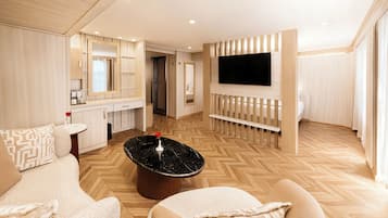 Suite Royal | SĂĄbanas de algodĂłn egipcio, ropa de cama de alta calidad, minibar