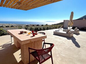 Outdoor dining - Villa Koralya (Episkopi Gonias)