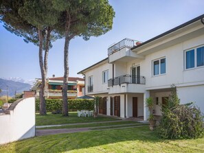 Exterior - Cosy apartment for 4 guests with WIFI and TV (Massa)