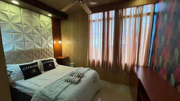 Hus – comfort, 3 soverom, privat basseng | Individuelt dekorert, individuelt innredet og skrivebord
