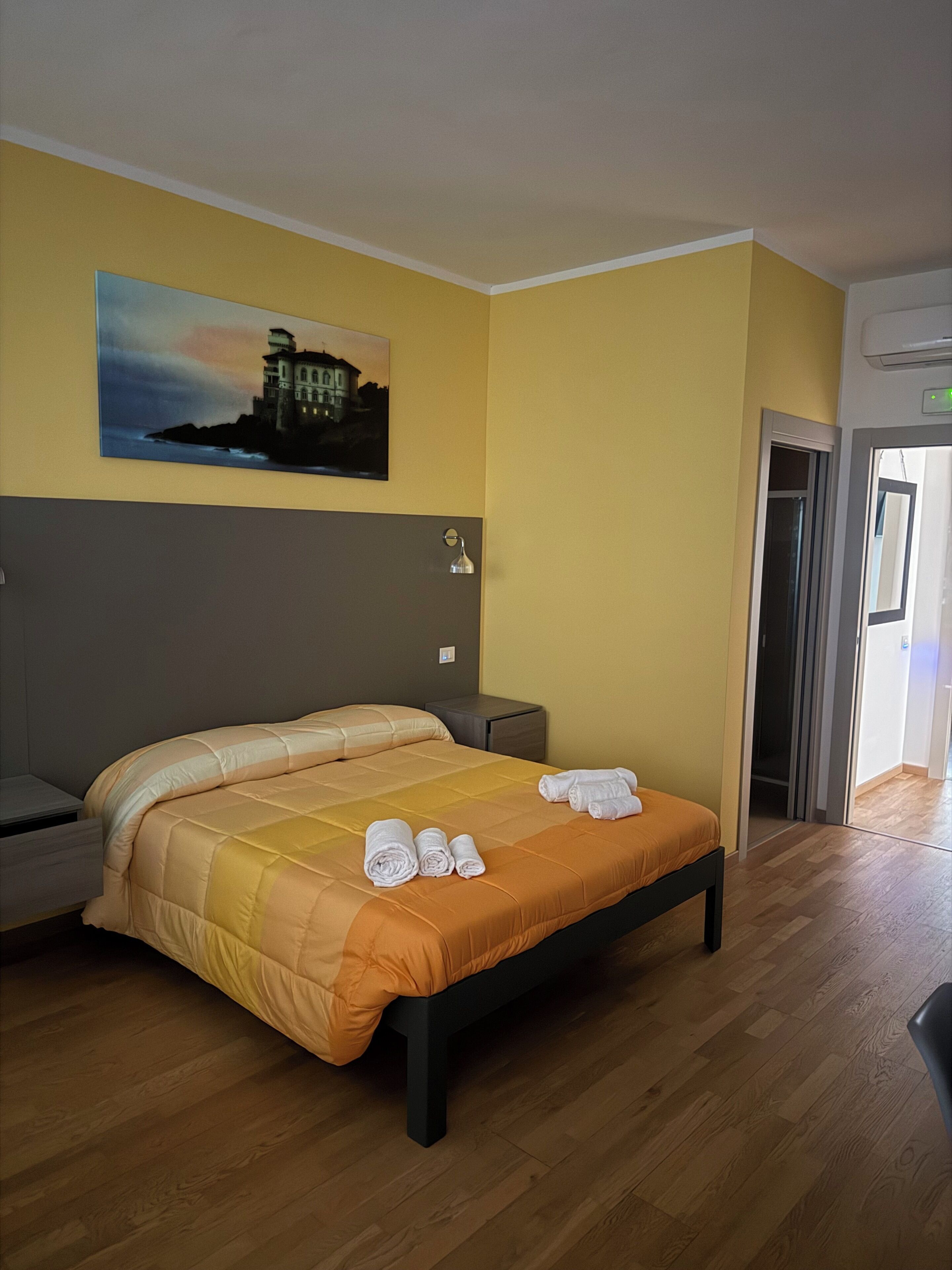 1 chambre, fer et planche à repasser, Wi-Fi, draps fournis