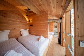 4 bedrooms, iron/ironing board, WiFi, bed sheets - Cabane Cala – Heart of Arcachon & Beaches Within Walking Distance (Arcachon)
