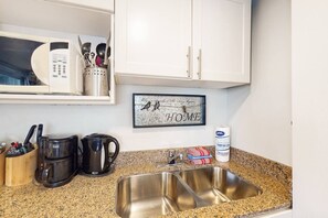 Interior - Modern Rustic North Creek | Pool, Hot Tub, Tennis (The Blue Mountains)