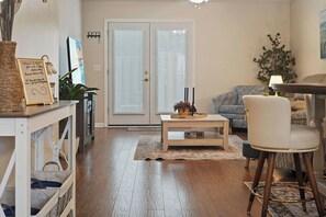 Interior - Adorable Townhome in North Augusta with Easy Access to I20 & 520 (North Augusta)
