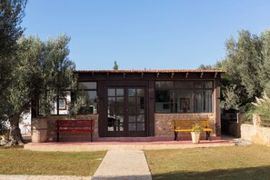 Villa, 5 habitaciones, alberca privada, vista al jardín | Terraza o patio