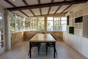 Villa, 5 Schlafzimmer, eigener Pool, Gartenblick | Esszimmer