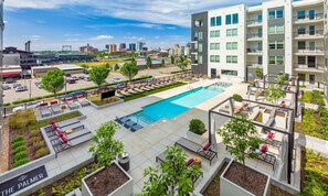 Pool - Luxury 2BR Steps from Railroad Park (Birmingham)