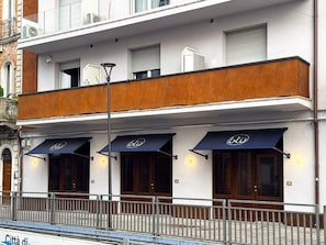 Premium Double Room | Exterior detail - Blu Rooms - Room to Rest (Civitanova Marche)
