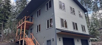 Beautiful lower 2-bedroom condo unit at Wallowa Lake