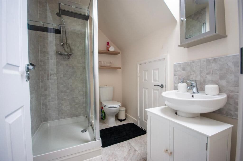 House, 1 Bedroom, Accessible, Smoking | Bathroom