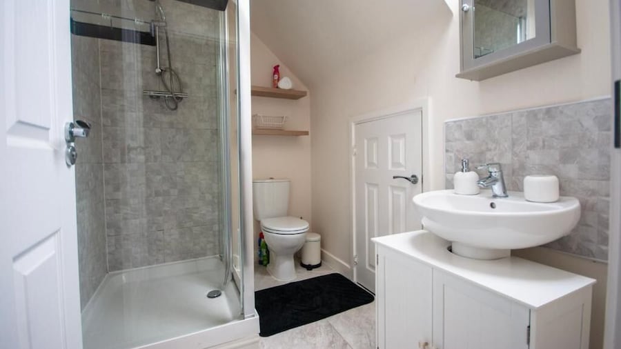 Spacious Luxurious Serviced Accommodation 2