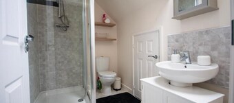 Spacious Luxurious Serviced Accommodation 2
