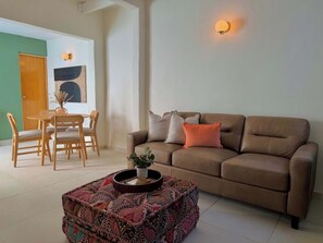 TV, offices - Sea Sun & Pool - Charming 1BR Apt (San Juan)