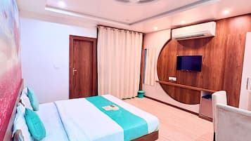 Deluxe Double Room, City View