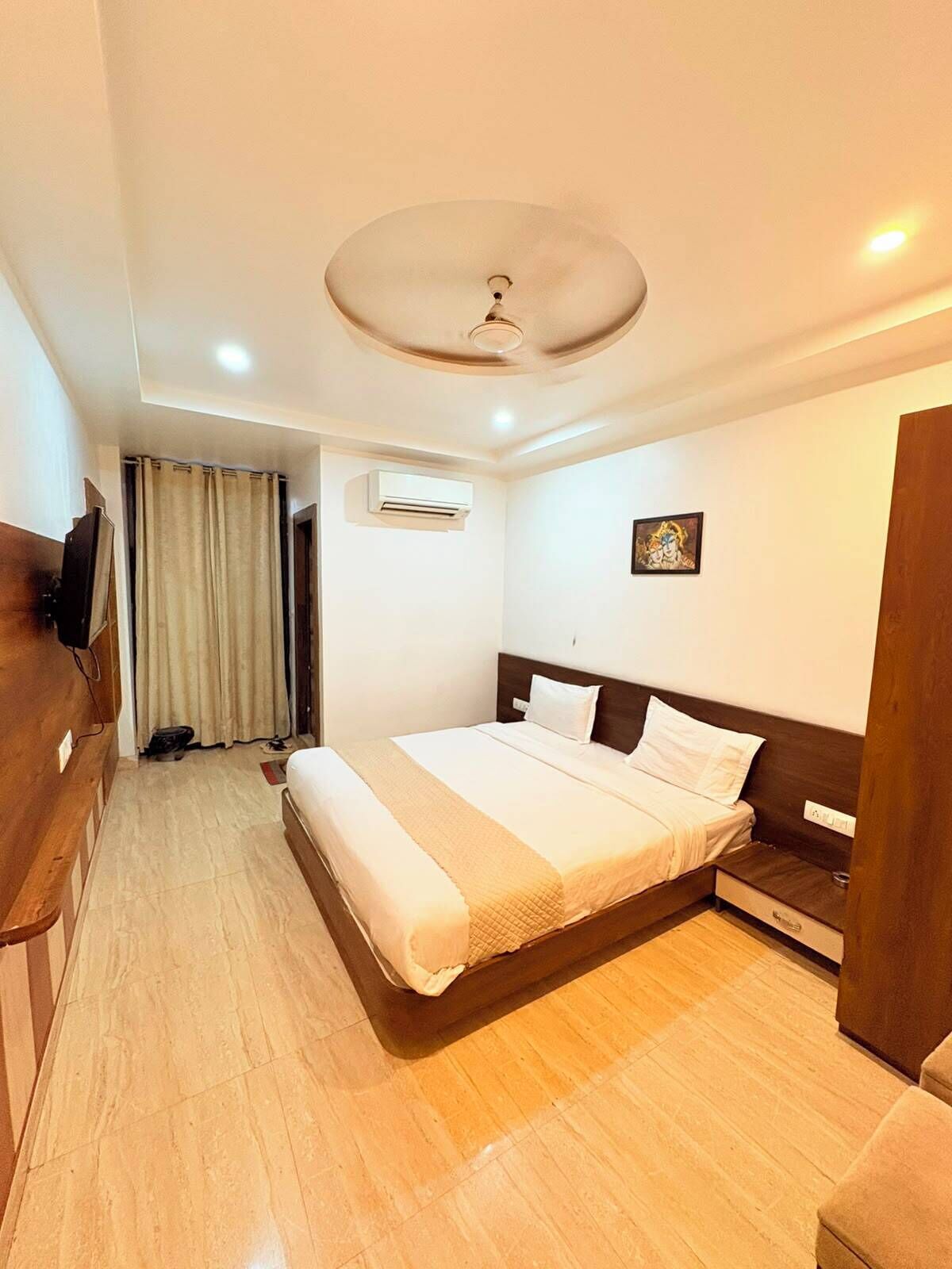 Deluxe Double Room, City View