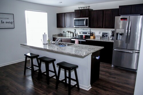 Gorgeous 4-bedroom house with AC in pleasant Tuscaloosa