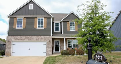 Gorgeous 4-bedroom house with AC in pleasant Tuscaloosa