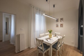 Dining - Apartments Florence - San Marco Design Apartment (Firenze)