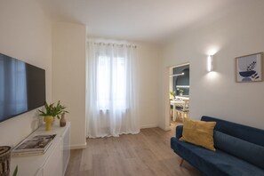 TV - Apartments Florence - San Marco Design Apartment (Firenze)