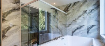 Casa Climatizada com Hidromassagem em Jacarepagu