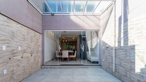 House | 2 bilik tidur 