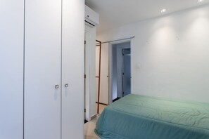 House - Casa Climatizada com Hidromassagem em Jacarepagu (Rio de Janeiro)