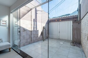 House - Casa Climatizada com Hidromassagem em Jacarepagu (Rio de Janeiro)