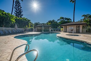 Pool - Aston Maui Banyan Q402 | Pool & Hot Tub (Kihei)