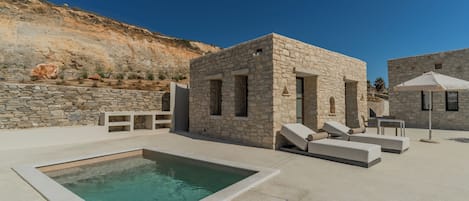 EUNOIA MYTHOS | Terrace/patio
