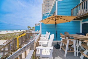 Outdoor dining - Cinco Brisas 2 | Gulf-Front Luxury Retreat (Gulf Shores)
