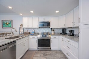 Fridge, microwave, oven, dishwasher - Cinco Brisas 2 | Gulf-Front Luxury Retreat (Gulf Shores)