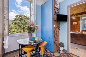 Dining - Bed and Breakfast 'Sentieri' with Wi-Fi and Air Conditioning (Levanto)