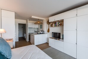 WiFi - Studio Sea View Apartment – Direct Beach Access, Private Terrace, Wi-Fi (Arcachon)