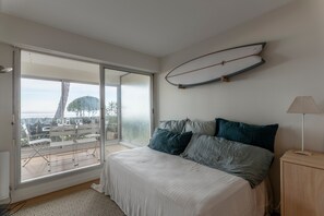 WiFi, bed sheets - Apartment 'Studio Vue Mer - Direct Plage' with Sea View, Private Terrace and Wi-Fi (Arcachon)