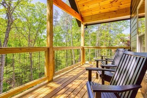 Terrace/patio - Twilight Escape | Designer Cabin + Firepit & Views (Sevierville)