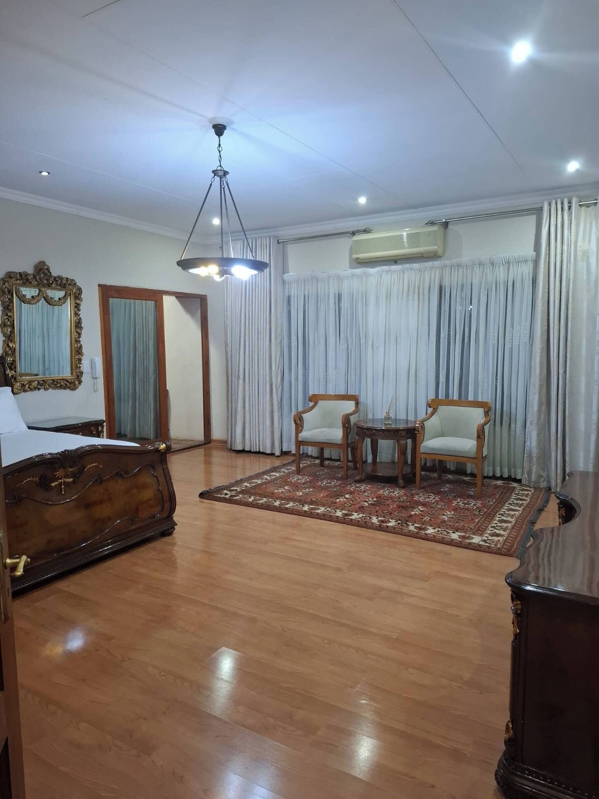 4 bedrooms