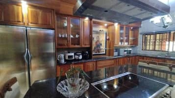 Ferienhaus, 4 Schlafzimmer, Terrasse | Innenbereich