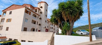 Charming Alcocéber Apartment With Terrace and Pool Access