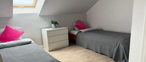 Free WiFi, bed sheets