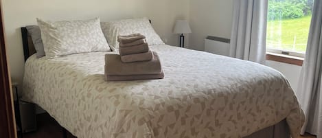 3 bedrooms, free WiFi, bed sheets