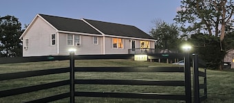 Charming 3-bedroom farmhouse in enchanting Schuylerville.