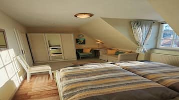 2 bedrooms, bed sheets