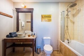 Hair dryer, towels - La Maisonnette de Marguerite - Avec Climatisation (Dhuys et Morin-en-Brie)