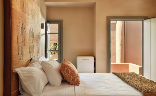 Terra Verde Oia Suites - Sienna Premium Room