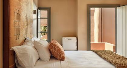 Terra Verde Oia Suites - Sienna Premium Room