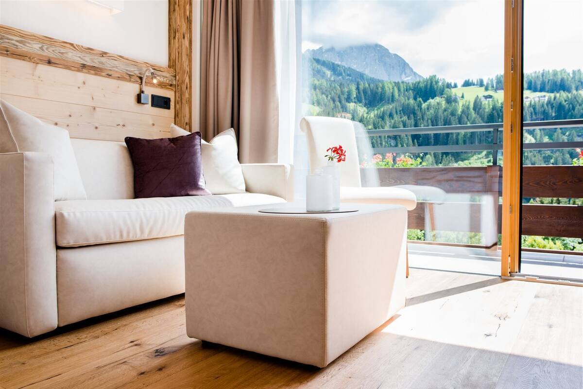 Superior Double Room, Balcony, Mountain View | Minibar, in-room safe, desk, cots/infant beds