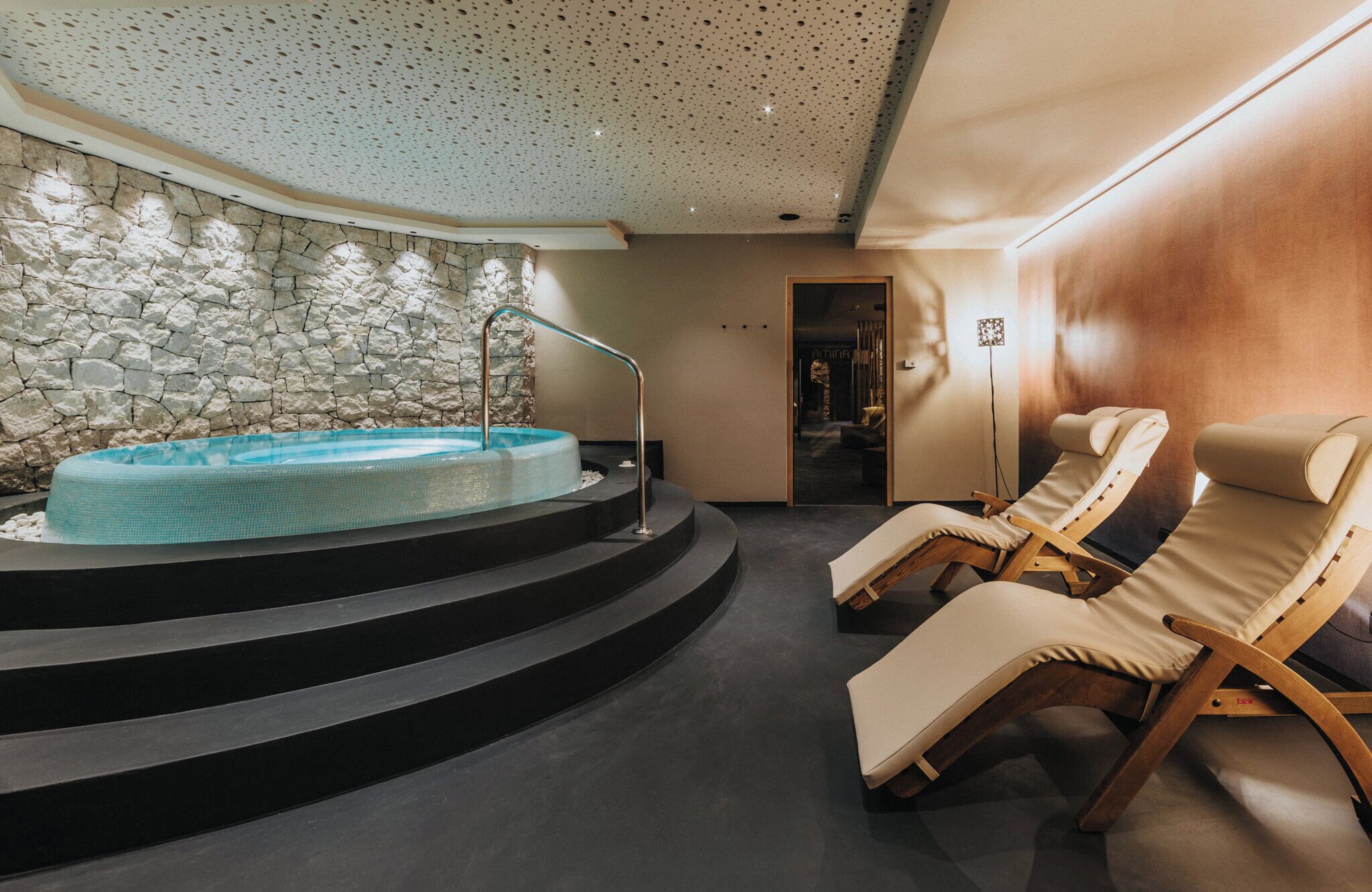 Sauna, tina de hidromasaje, baño de vapor y baño turco o hammam 