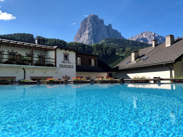 Pool - Vitalhotel Dosses (Sankt Christina in Gröden)