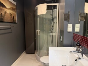 Deluxe Apartment | Bathroom - Bora Premium by Grand Apartments (Sopot)